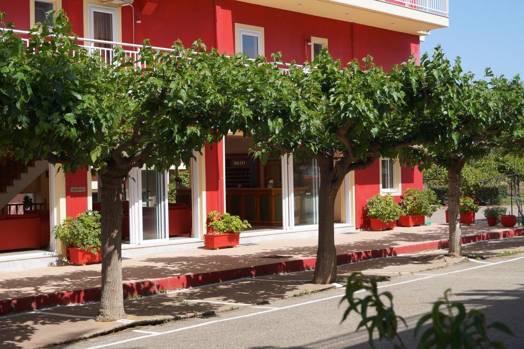 Brati - Arcoudi Hotel Arkoudi Extérieur photo