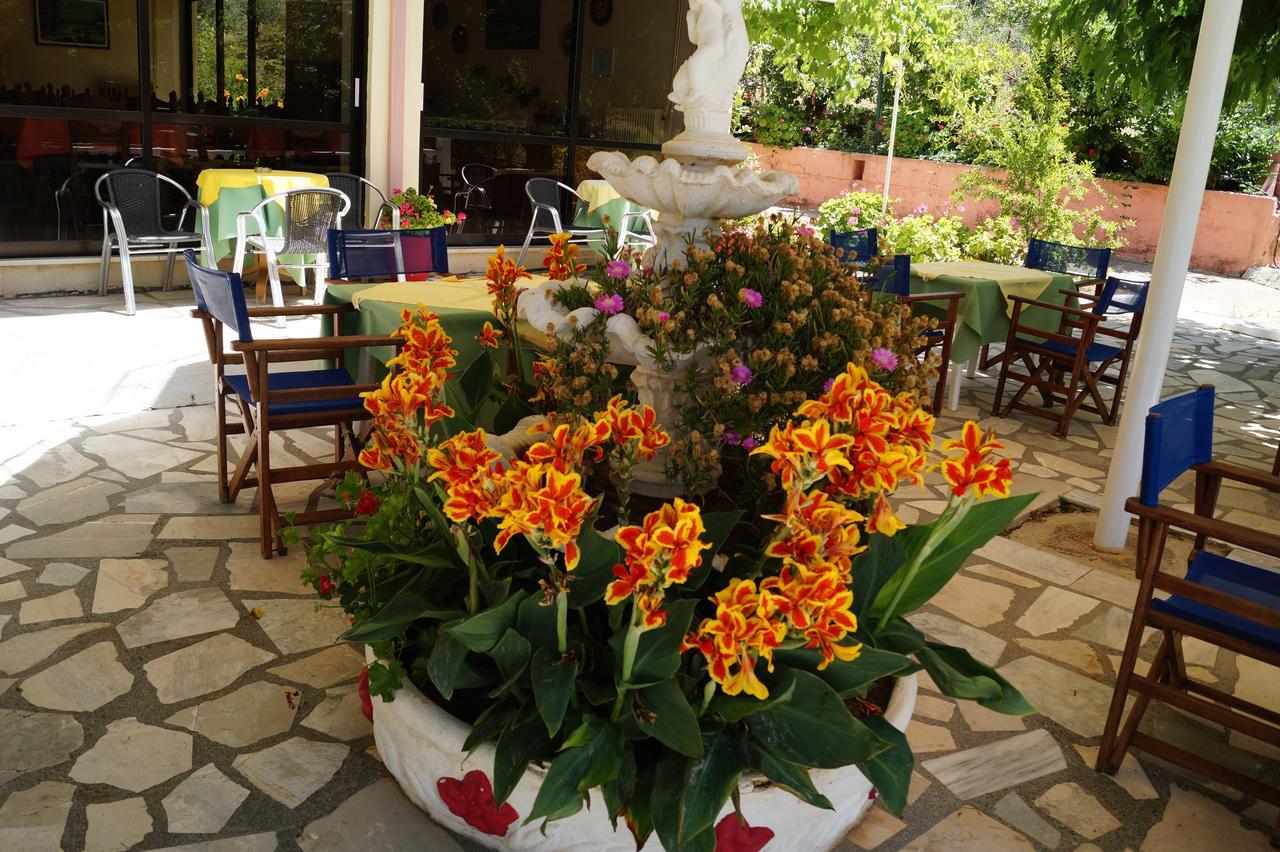 Brati - Arcoudi Hotel Arkoudi Extérieur photo